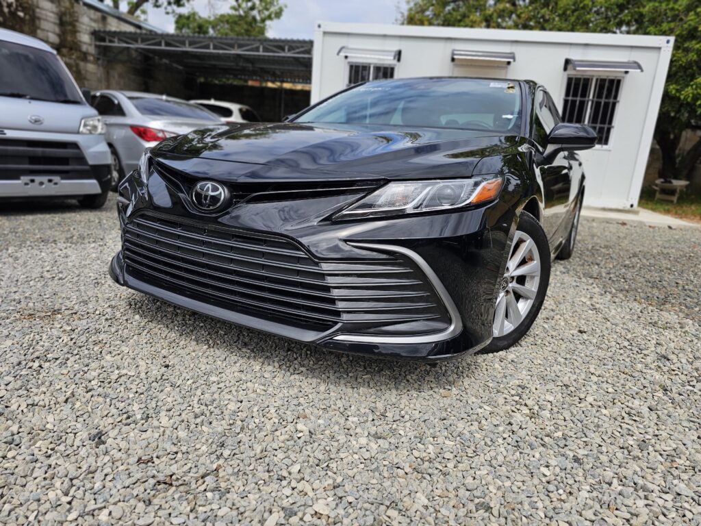 Toyota Camry LE 2021