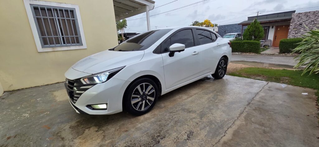 Nissan Versa 2024
