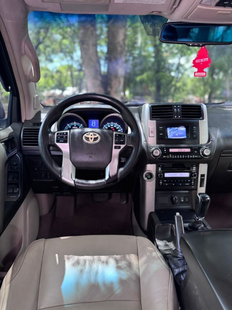 Toyota Land Cruiser Prado VX 2011