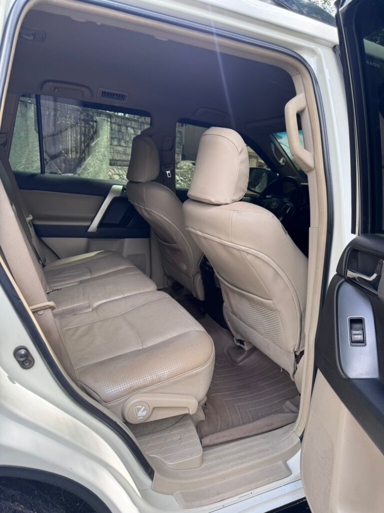 Toyota Land Cruiser Prado VX 2011