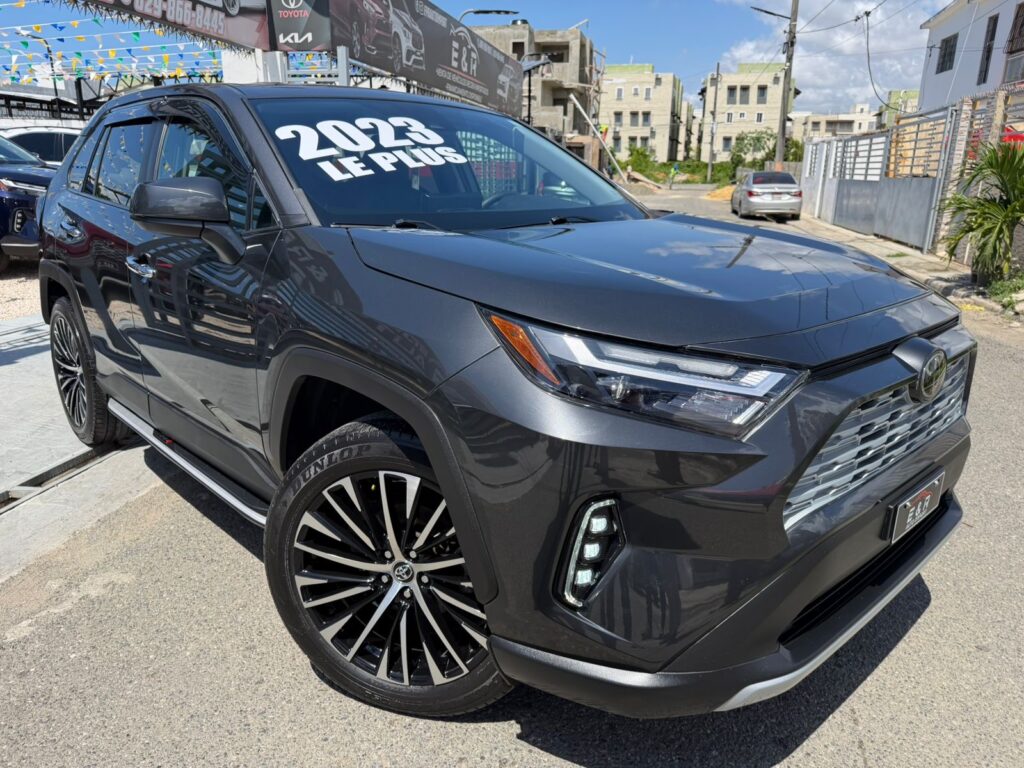 Toyota RAV4 LE Plus 2023