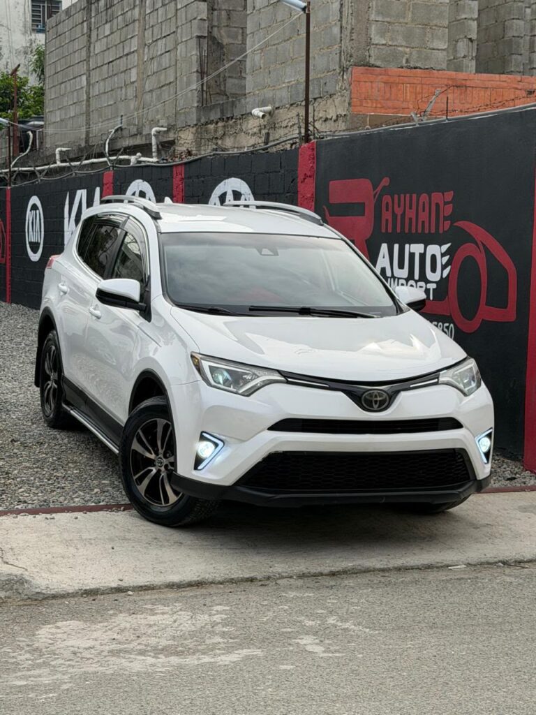 Toyota RAV4 XLE 2018