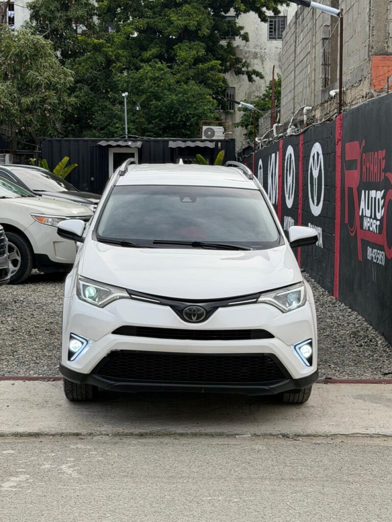 Toyota RAV4 XLE 2018