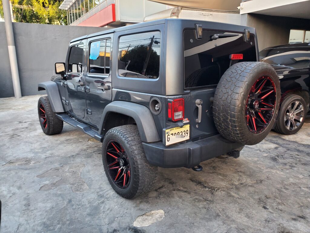 Jeep Wrangler Unlimited Sport 2018