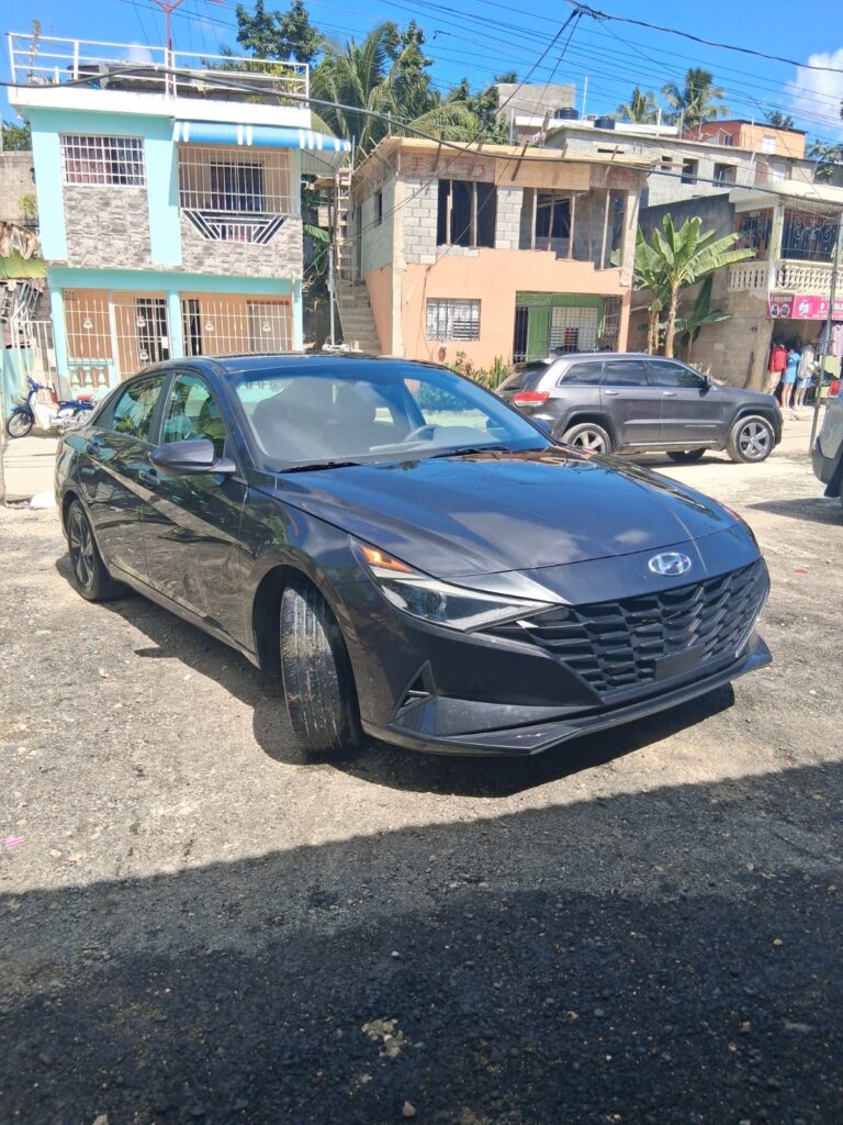 Hyundai Elantra SEL 2021