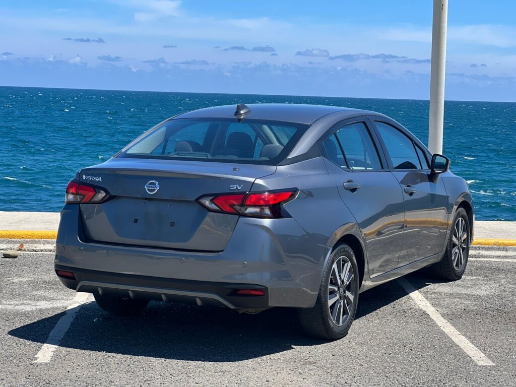 Nissan Versa SV 2021