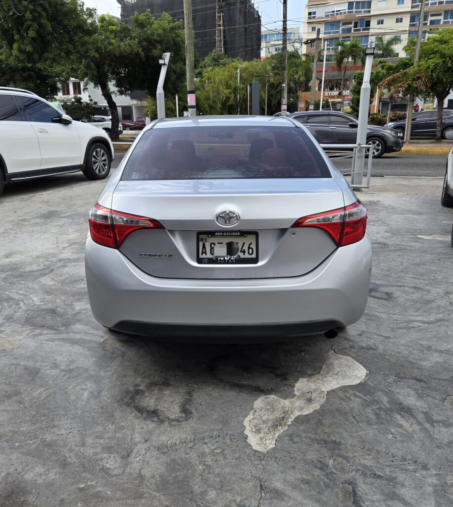 Toyota Corolla LE 2014