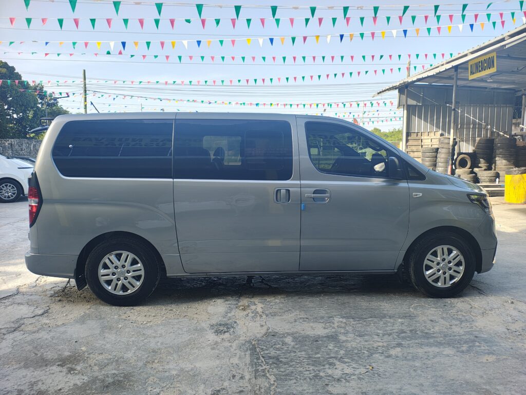 Hyundai Grand Starex 2020