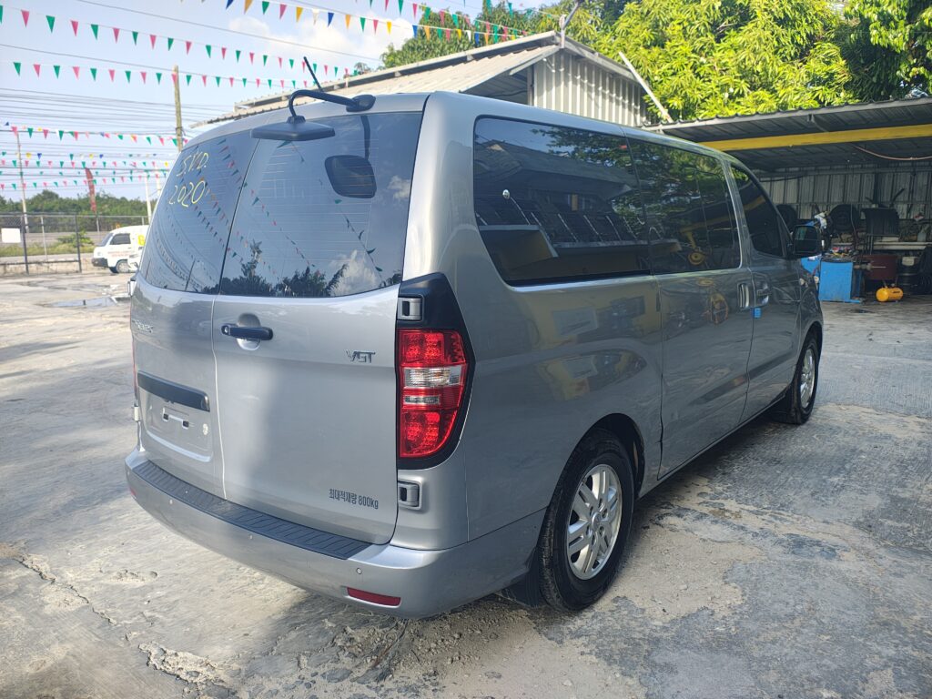 Hyundai Grand Starex 2020