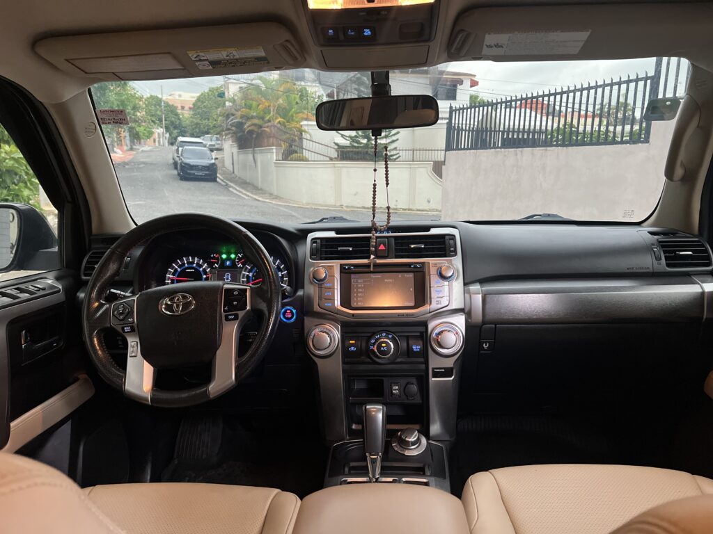 Toyota 4Runner SR5 2018
