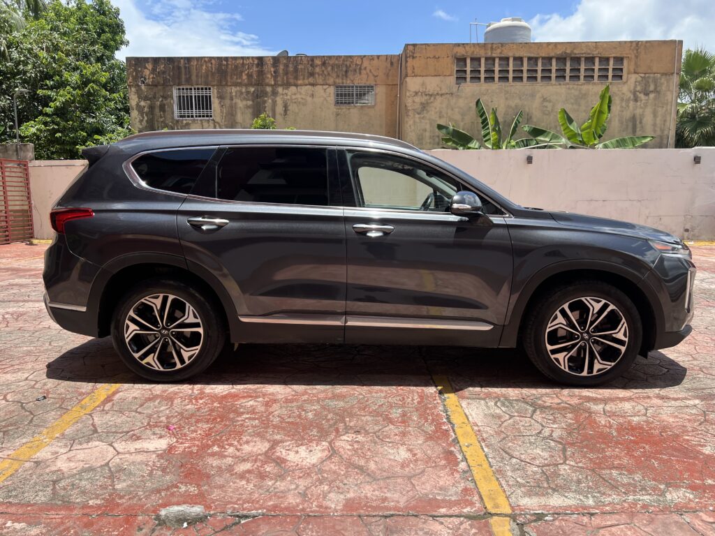 Hyundai Santa Fe SEL 2020