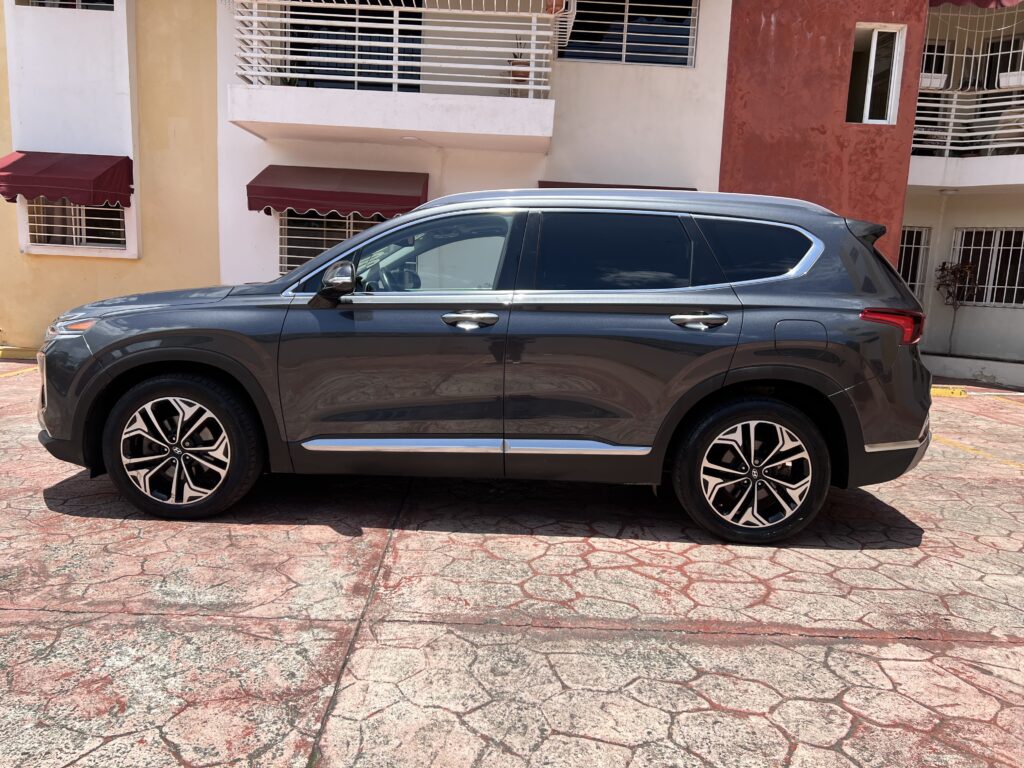 Hyundai Santa Fe SEL 2020